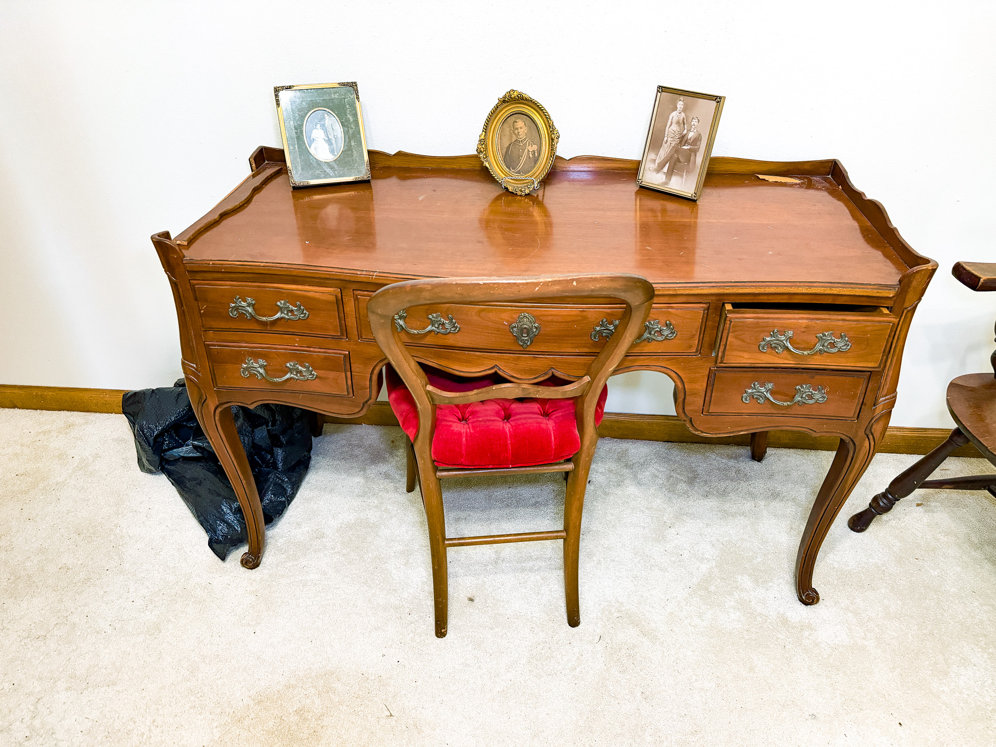 Estate Auction of The Late Kaye Starling